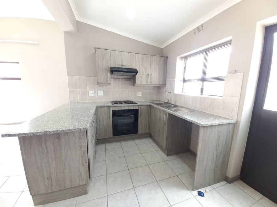 2 Bedroom Property for Sale in De Land Estate North West